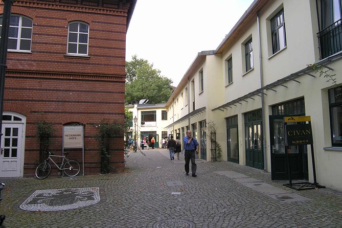 Tour of Historical Backyards of Berlin - Uncovering Historical Landmarks
