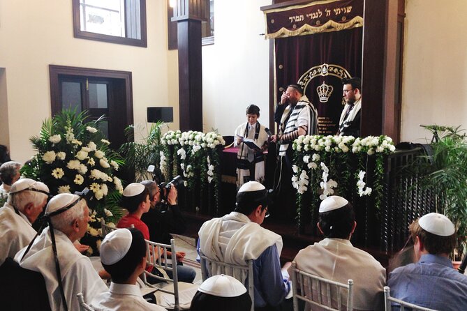 Tour of Jewish Shanghai Led by a Jewish History Expert - Huoshan Park Monument