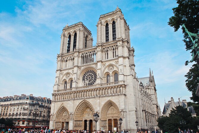 Tour of Notre Dame Area With Entry Ticket to Archeological Crypt - Historical Significance of Notre Dame