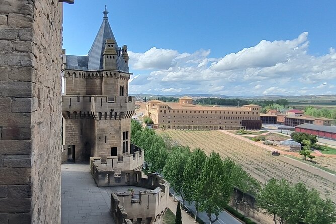 Tour of Olite and the Royal Castle. - Exploring Olite