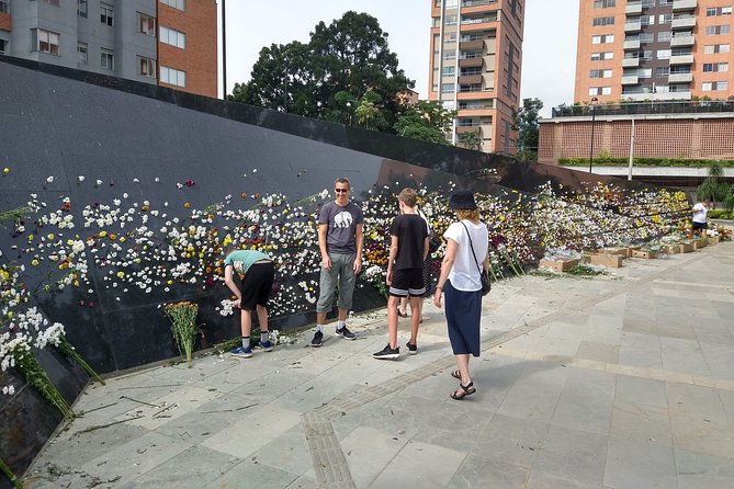 Tour Of Pablo Escobar - Review Highlights