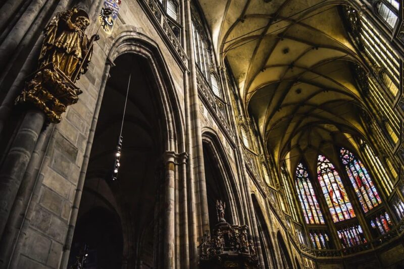 Tour of Prague Castle in Italian Language Ticket Included - Free Cancellation Option