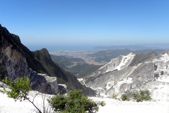 Tour of the Carrara Quarries and Artistic Laboratories of Pietrasanta - Visiting Artistic Workshops
