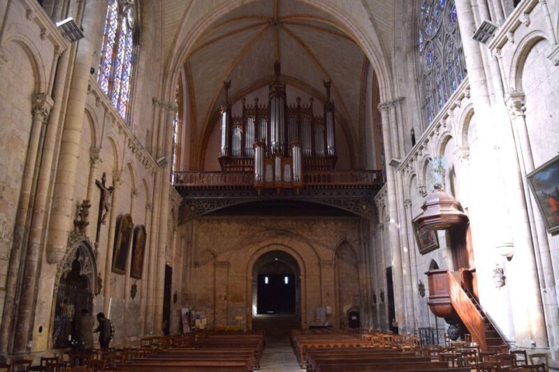 Tour of the Catholic Churches of Poitiers - Cancellation Policy