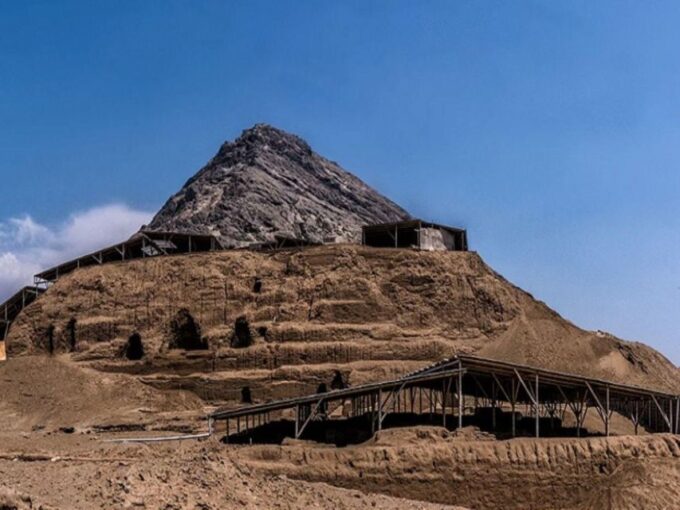 Tour of the Chimu and Moche Cultures + Marinera Show - Chimu and Moche Cultures