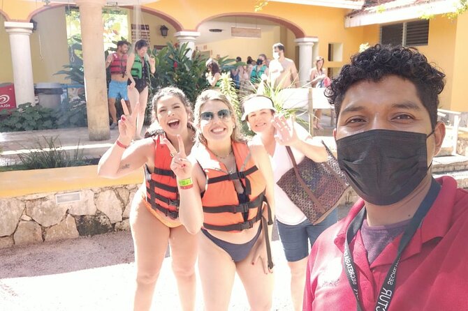 Tour of the Day to Chichen, Ik Kil Cenote, Suytun Cenote, and Valladolid - Company Responses
