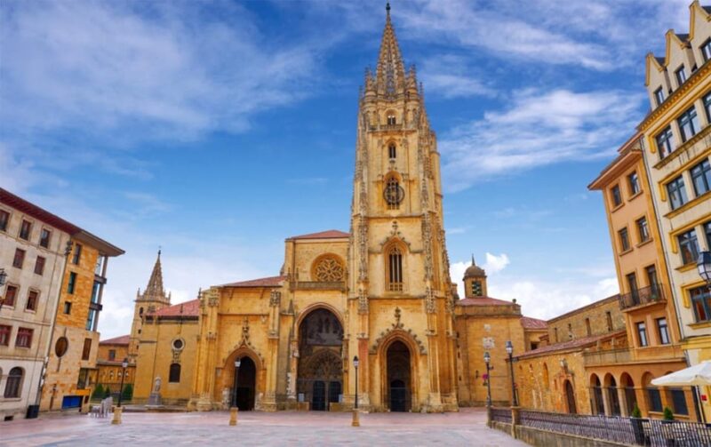 Tour of the Historic Center of Oviedo - Highlights of the Historic Center