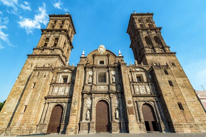 Tour of the Historic Center of Puebla with Mezcal in Luxury Terrace - The Zócalo: Puebla’s Lively Main Square