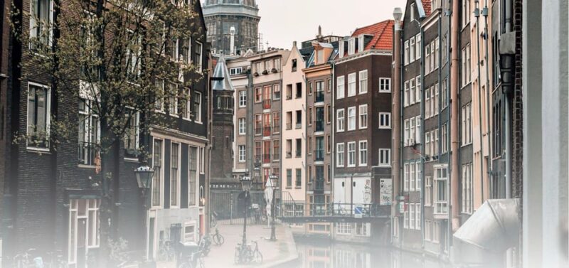 Tour of the Historical Center of Amsterdam - Itinerary and Highlights