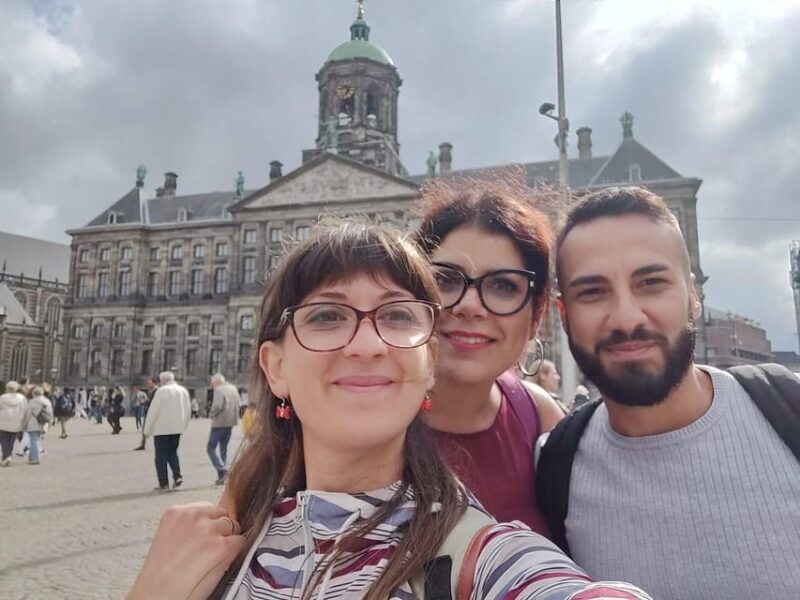 Tour of the Historical Center of Amsterdam - Accessibility and Meeting Point
