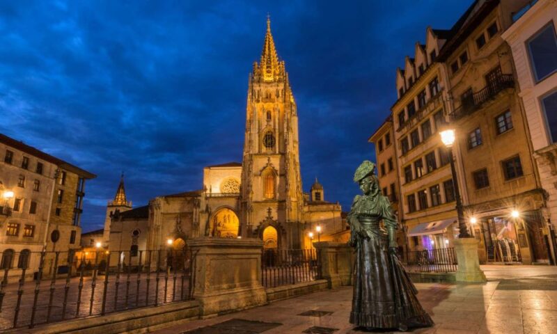 Tour of the Mysteries and Legends of Oviedo - Tour Guide and Accessibility