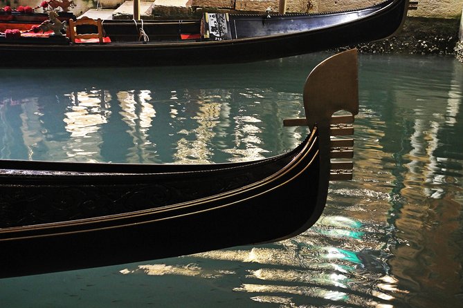 Tour of The Real Hidden Venice - Guided Walking Tour