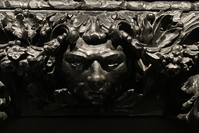 Tour of the Royal Collections of Madrid Small Group and Skip the Line - Meeting and End Points