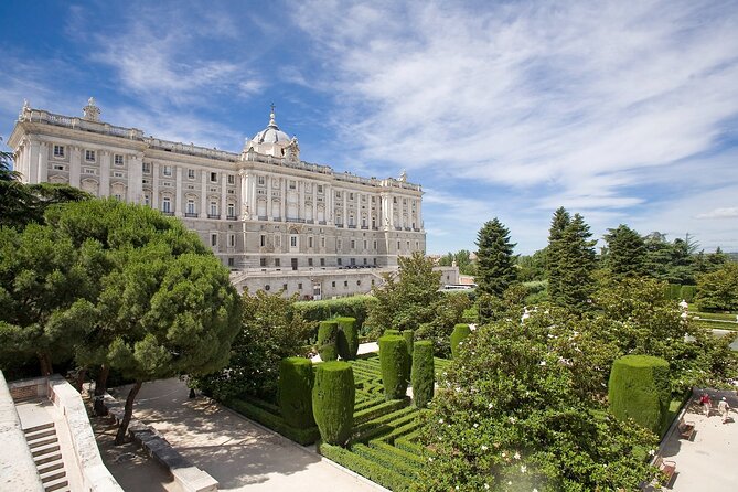 Tour of the Royal Gardens and Royal Palace of Madrid - Inclusions