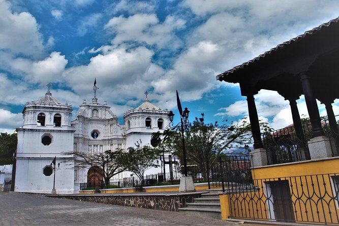 Tour of Towns Around Antigua Guatemala and Hobitenango - Exploring Hobitenango