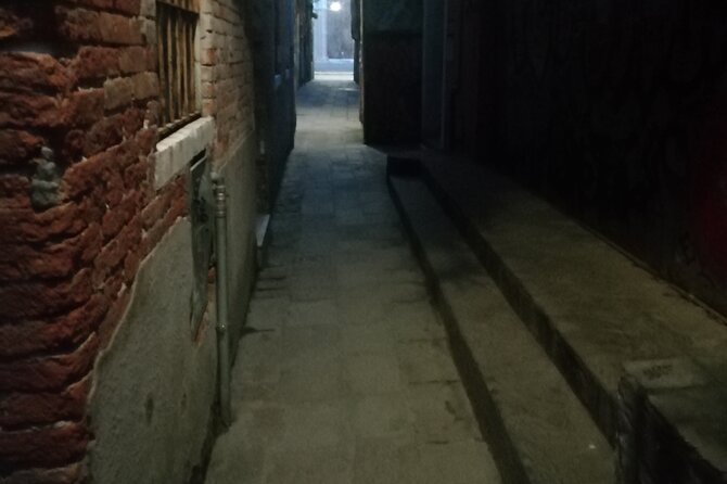 Tour of Venice Between Art, History, Legend and Secrets - Insider Secrets of the Floating City