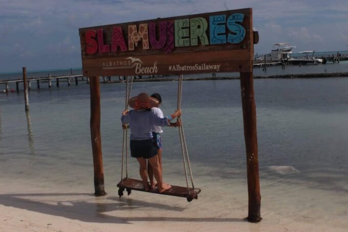 Tour on Isla Mujeres Catamaran - Book Now