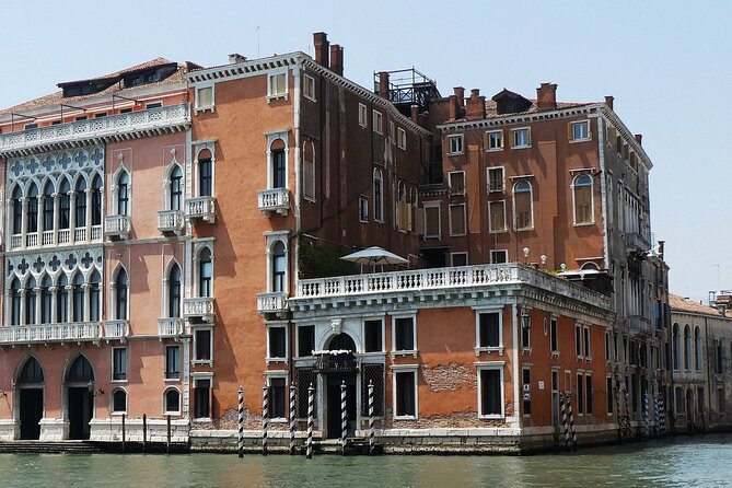 Tour on the Trails of Commissario Brunetti in Venice - Meeting Location and Transportation