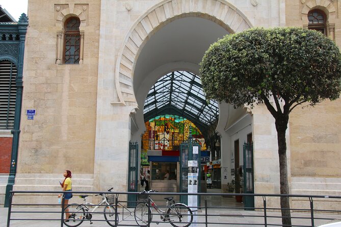 Tour Paella and Malaga Market With an Official Guide - Customer Feedback
