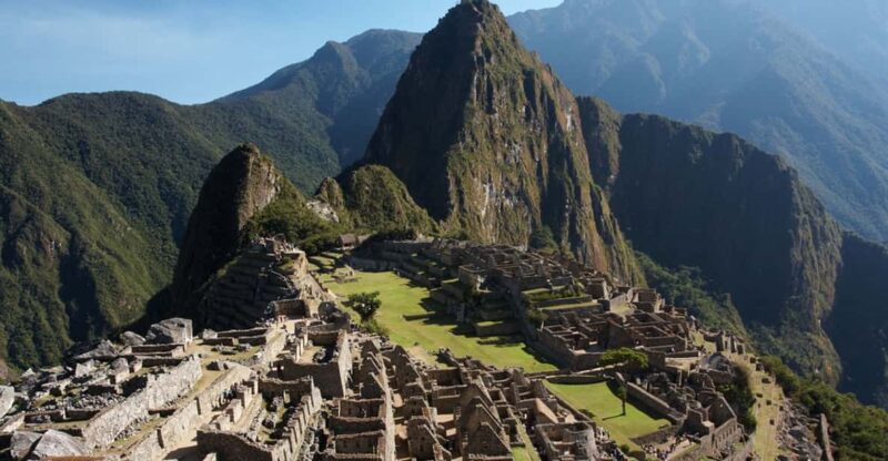 Tour Peru and Bolivia 8D/7N - Ollantaytambo Train Station Transfer