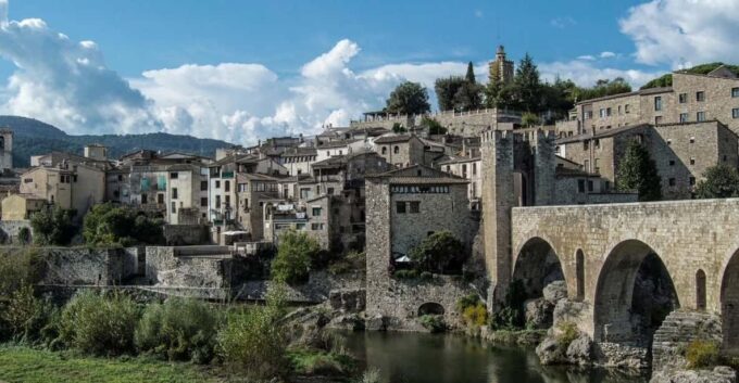 Tour Private Besalú - Girona and Diamond Head of Catalonia - Booking Information