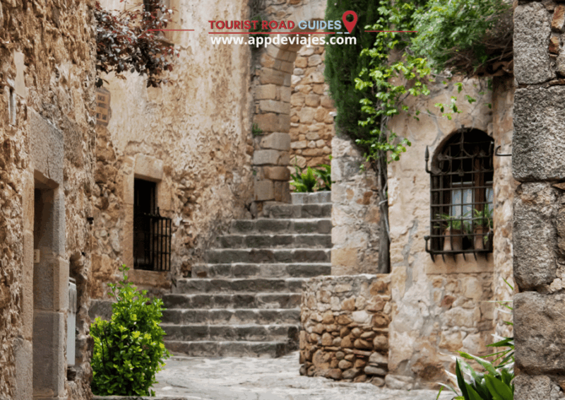 Tour Private Girona & Kayaking in LEscala - Key Points