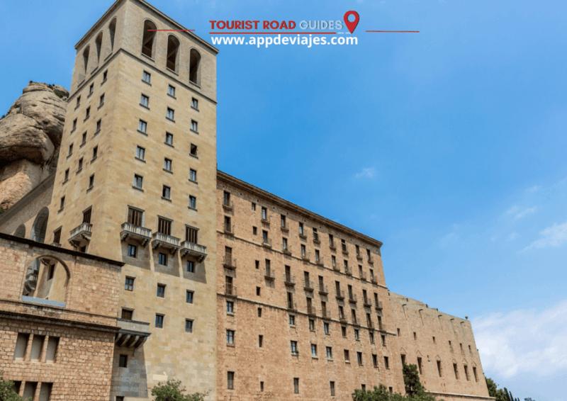 Tour Private Girona, Lunch Typical Masia & Montserrat - Typical Masia Lunch