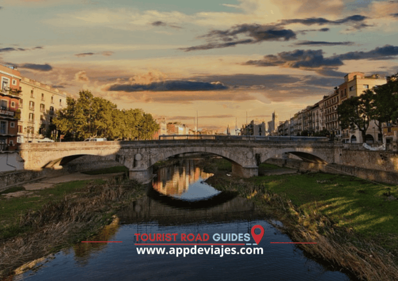 Tour Private Girona & Tossa De Mar - Key Points