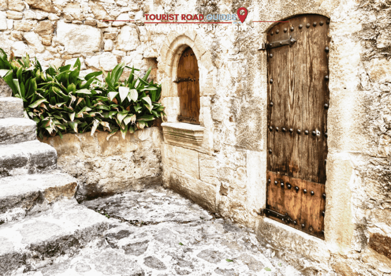 Tour Private Medieval Villages & Dinner at Sea - Key Points