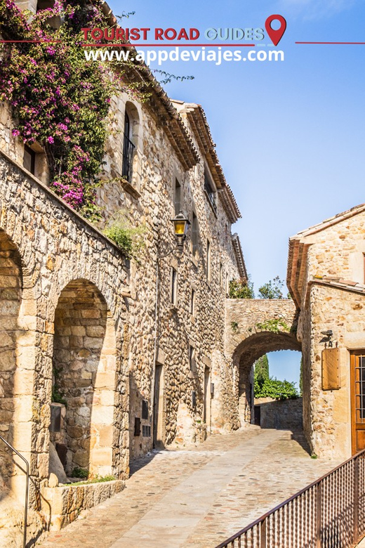 Tour Private Medieval Villages & Dinner at Sea - Inclusions