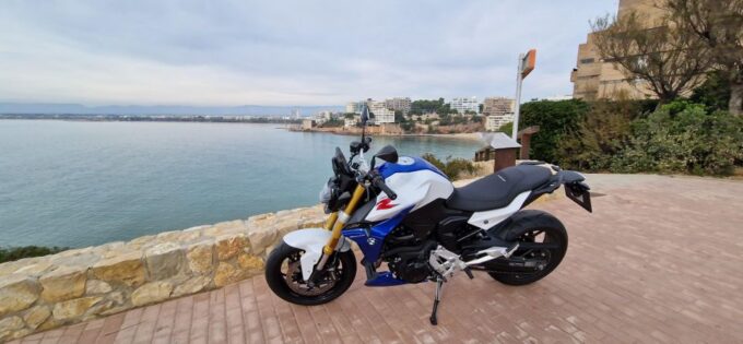 Tour Scooter 125CC Guided Cambrils Village With Hotel Pickup - Speed Limits and Instructions