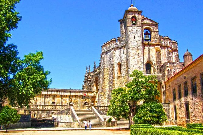 Tour Spain and Portugal (South and Center) 15 Days - Tour Guide Services
