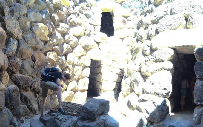 Tour Su Nuraxi Barumini From Cagliari - Exploring the Nuraghe