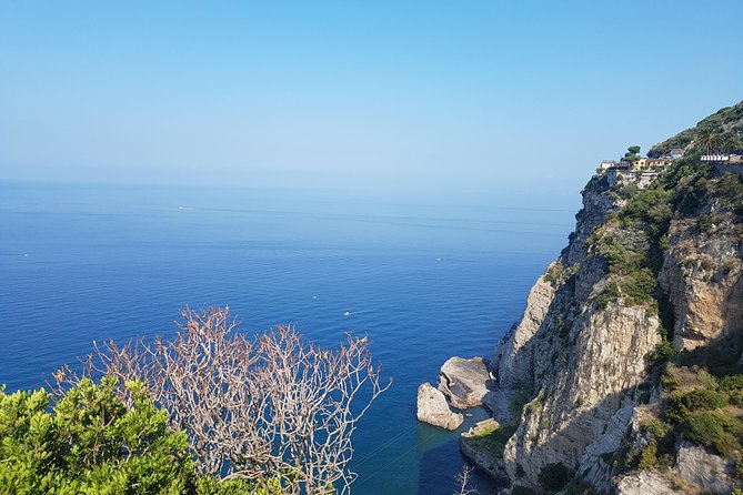 Tour to Amalfi, Positano, Sorrento and Ravello, a Full Day From Rome - Exploring the Picturesque Towns