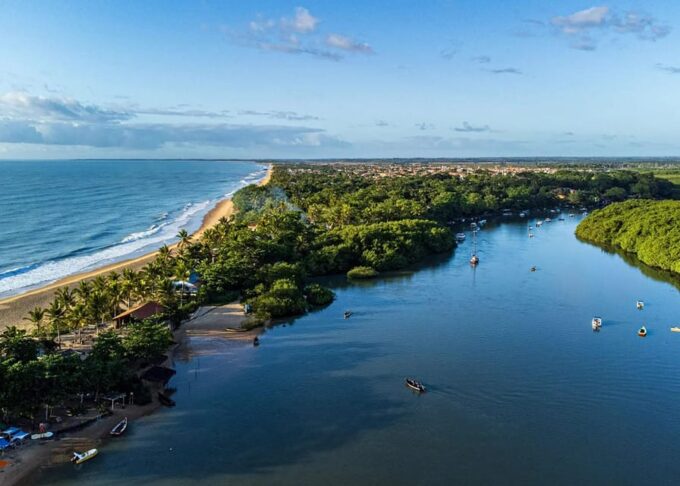 Tour to Caraíva: Beaches and Guides in Porto Seguro - Tour Inclusions