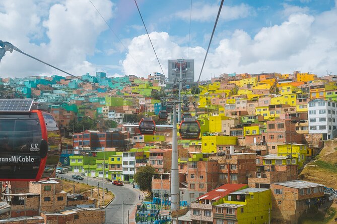 Tour to Ciudad Bolívar (Paradise Cultural District) by Cable Car - Engaging in Planting Workshops