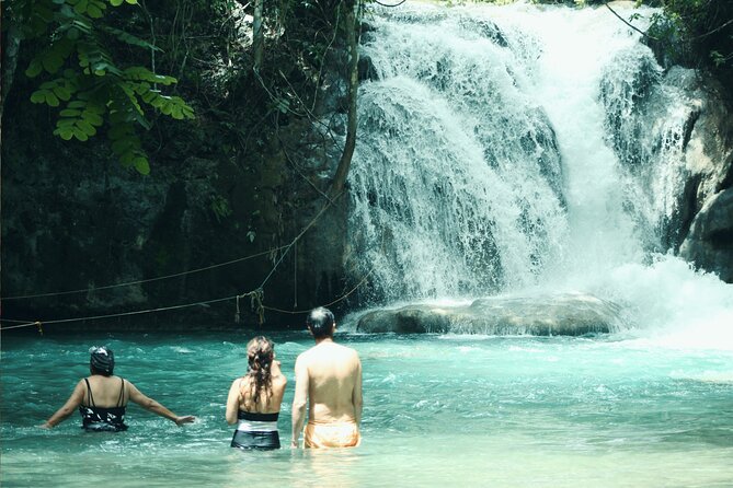 Tour to Copalitilla Magical Waterfalls From Huatulco With Admission Included - Explore the Copalitilla Waterfalls