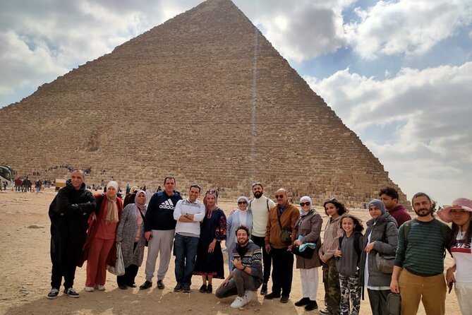 Tour to Giza Pyramids, Valley Temple, Sphinx With Private Guide - Hotel Pickup and Drop-off