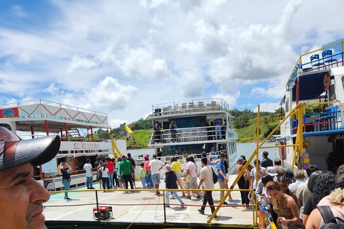 Tour to Guatapé Piedra Del Peñol, With a Cruise Boat Tour - Price Guarantee