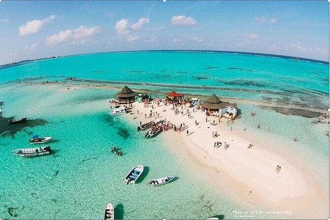 Tour To Johnny Cay Haynes Cay Aquarium And Mnaglares - Tour Itinerary