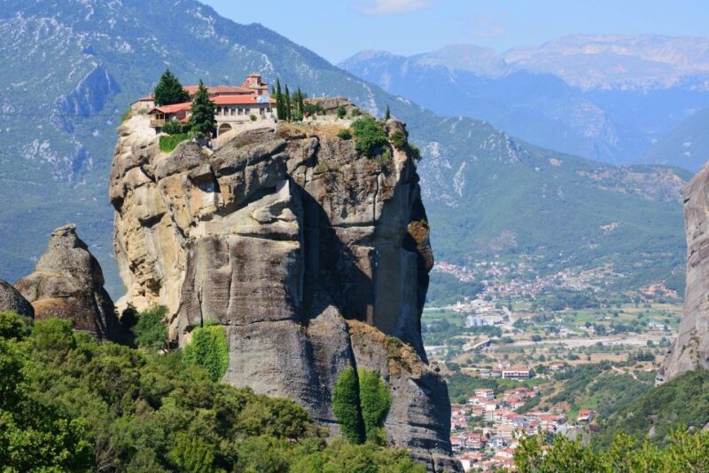Tour to Meteora & Thermopylae - Visiting Meteora