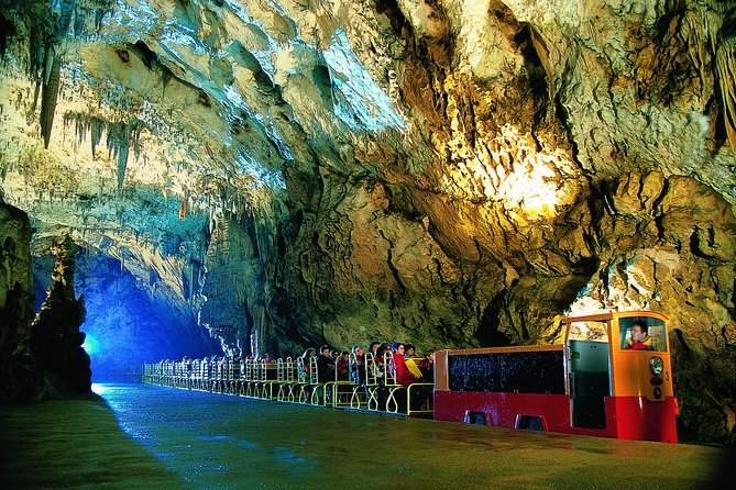 Tour to Postojna and Predjama Castle From Koper - Accessibility and Capacity