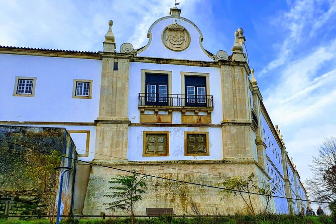 Tour Tomar (Templars) and Fátima - Navigating the Tour Experience
