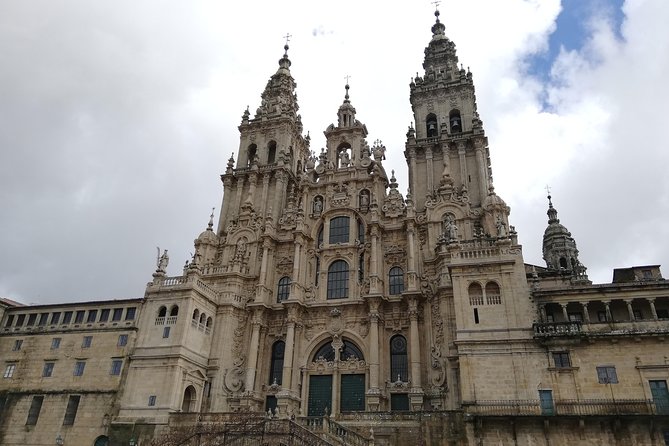 Tour Vigo and Santiago De Compostela: Departure From Braga and Guimarães - Key Points