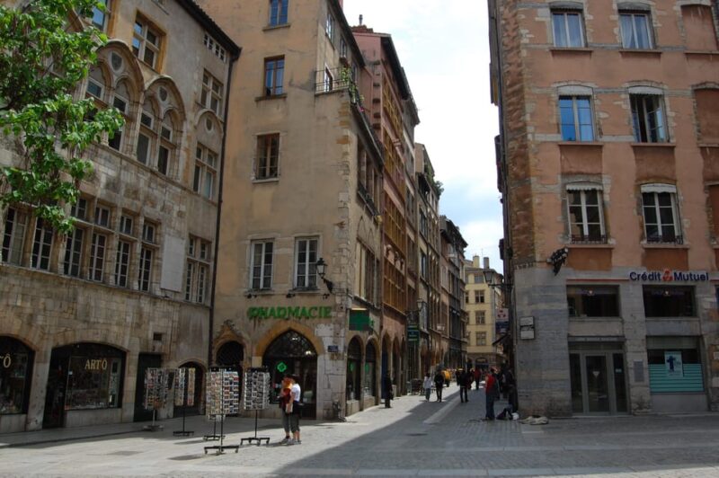 Tour With an Actor-Guide: the Revolution and the End of Lyon - Booking and Cancellation
