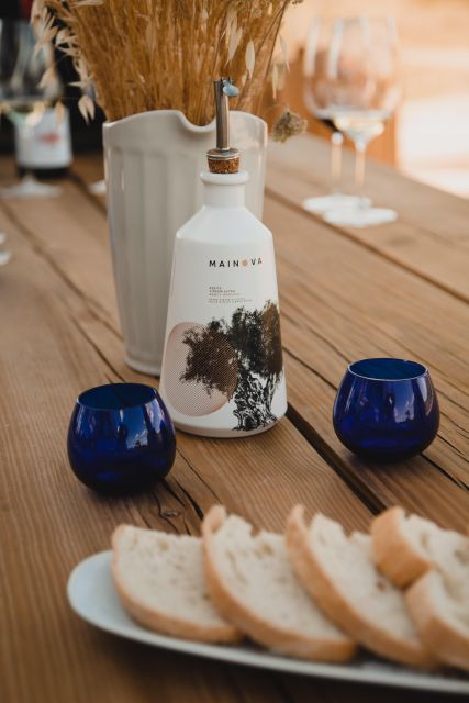 Tour With Wine and Olive Oil Tasting - Location and Accessibility
