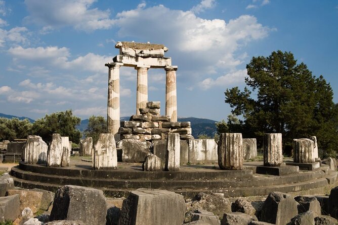 Touring & Historical Experience to Arachova & Delphi - Accessibility and Participation
