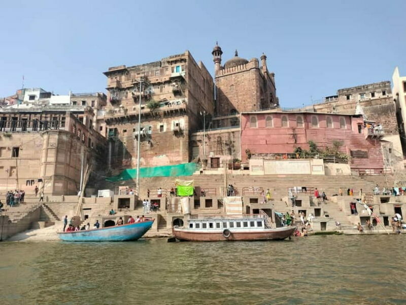 Tourist Guide English & Spanish Varanasi/Benares - Key Points
