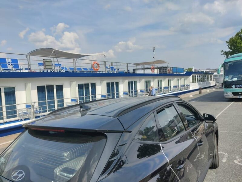Tourist Transfert With Stops From Caen to Mont Saint Michel - Booking Information