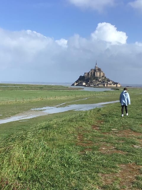 Tourist Transfert With Stops From Caen to Mont Saint Michel - Free Cancellation Policy